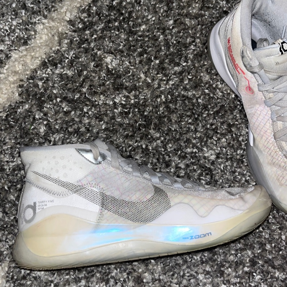 KD 12 Wolf Grey